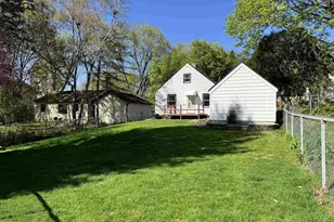 907 Birch Haven Cir, Monona, WI 53716 - Photo 3