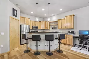 9354 Old Sauk Rd, Middleton, WI 53562 - Photo 11