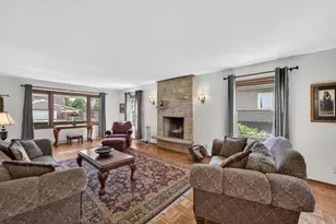 2110 Sheridan Dr, Madison, WI 53704 - Photo 7