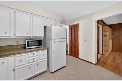 2110 Sheridan Drive, Madison, WI 53704 - Photo 15