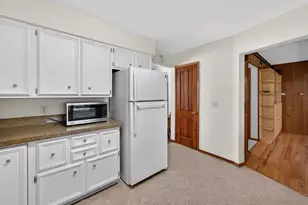 2110 Sheridan Dr, Madison, WI 53704 - Photo 15