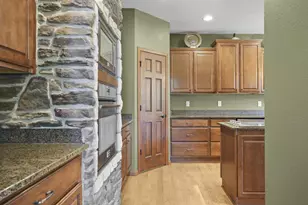 245 Stone Bridge Cir, Deerfield, WI 53531 - Photo 29