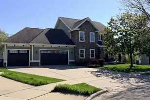 245 Stone Bridge Cir, Deerfield, WI 53531 - Photo 1