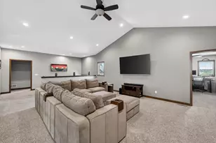 111 Savannah Cir, Barneveld, WI 53507 - Photo 5