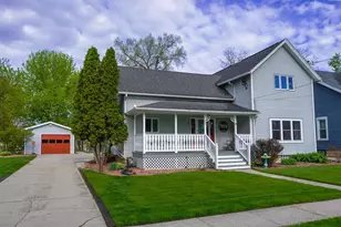 231 Campbell St, Columbus, WI 53925 - Photo 1