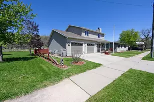312 E Walnut St, North Freedom, WI 53951 - Photo 3