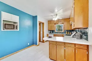 7010 Franklin Ave, Middleton, WI 53562 - Photo 13