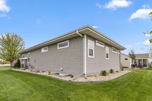 404 Bella Way, Sun Prairie, WI 53590 - Photo 73