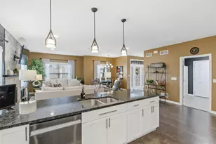 404 Bella Way, Sun Prairie, WI 53590 - Photo 19