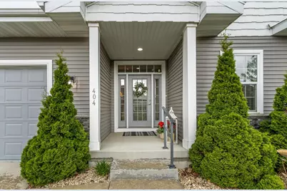 404 Bella Way, Sun Prairie, WI 53590 - Photo 3