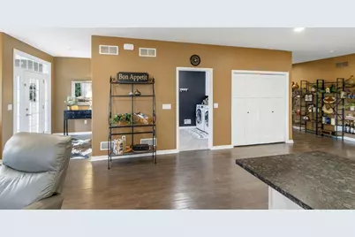 404 Bella Way, Sun Prairie, WI 53590 - Photo 21