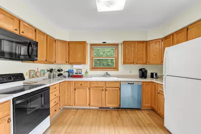 2941 Maple Run Drive, Madison, WI 53719 - Photo 15
