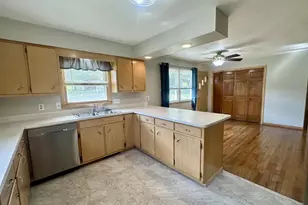 103 Moorland Dr, Markesan, WI 53946 - Photo 11
