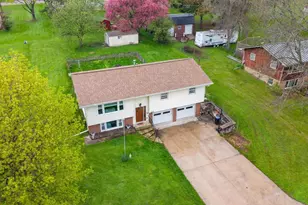 103 Moorland Dr, Markesan, WI 53946 - Photo 1
