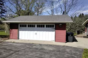 356 Sherman Ave, Markesan, WI 53946 - Photo 3