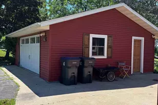 356 Sherman Ave, Markesan, WI 53946 - Photo 5