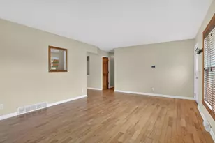 3345 Colby Ln, Janesville, WI 53546 - Photo 7