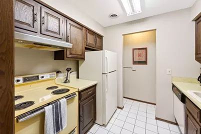 6403 Bridge Road #202, Madison, WI 53713 - Photo 11