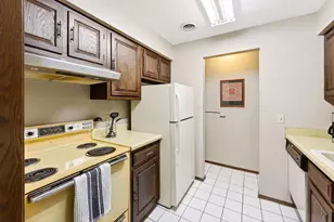 6403 Bridge Rd, Madison, WI 53713 - Photo 11