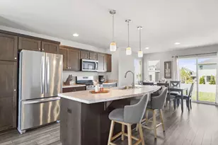 868 Tamarack Ln, Sun Prairie, WI 53590 - Photo 11