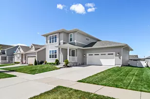 868 Tamarack Ln, Sun Prairie, WI 53590 - Photo 3
