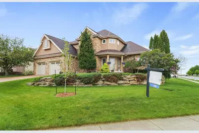 301 Bergamont Boulevard, Oregon, WI 53575 - Photo 3