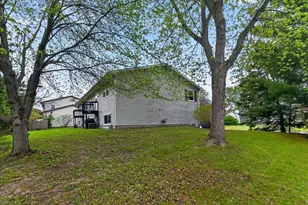 2660-2658 Chesapeake Dr, Fitchburg, WI 53719 - Photo 11
