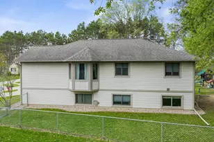 2366 Reinhardt Ct, Reedsburg, WI 53959 - Photo 5