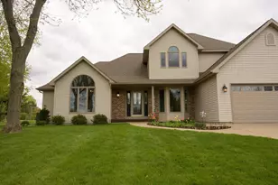 2717 Olin Way, Sun Prairie, WI 53590 - Photo 1