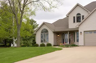 2717 Olin Way, Sun Prairie, WI 53590 - Photo 3