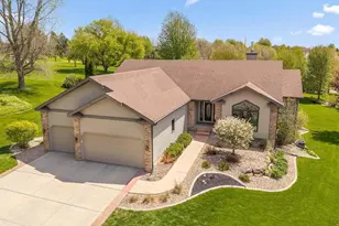 116 Sandy Ct, Mount Horeb, WI 53572 - Photo 1