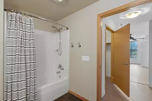 8201 Mayo Dr, Madison, WI 53719 - Photo 19