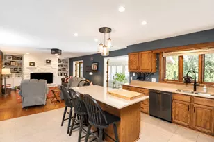 2869 Dartmouth Dr, Janesville, WI 53548 - Photo 9