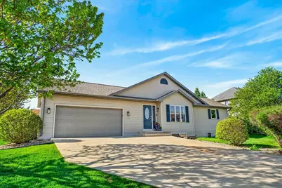 806 Longwood Drive, Oregon, WI 53575 - Photo 1
