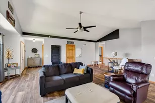 806 Longwood Dr, Oregon, WI 53575 - Photo 7