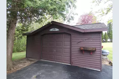 355 Skyline Drive, Edgerton, WI 53534 - Photo 3