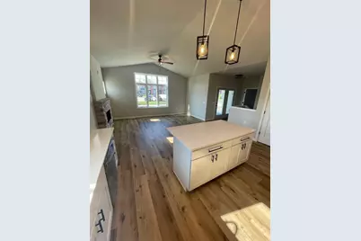 827 Vineyard Drive, Cambridge, WI 53523 - Photo 11