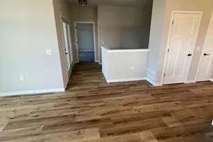 827 Vineyard Dr, Cambridge, WI 53523 - Photo 15