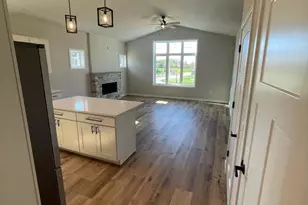 827 Vineyard Dr, Cambridge, WI 53523 - Photo 9