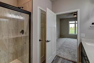 825 Vineyard Dr, Cambridge, WI 53523 - Photo 27