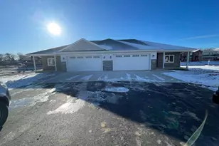 825 Vineyard Dr, Cambridge, WI 53523 - Photo 35