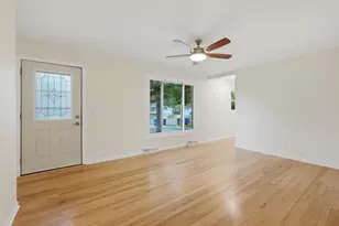 326 Prairie View Ct, Oregon, WI 53575 - Photo 5