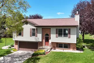 516 Mohawk Trail, DeForest, WI 53532 - Photo 1