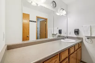 1218 Jasmine Dr, Madison, WI 53719 - Photo 47