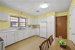 2138 E Johnson St, Madison, WI 53704 - Photo 11