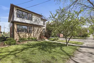 2138 E Johnson St, Madison, WI 53704 - Photo 3