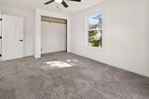 129 W Oak Grove St, Juneau, WI 53039 - Photo 31