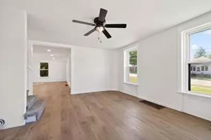 129 W Oak Grove St, Juneau, WI 53039 - Photo 17