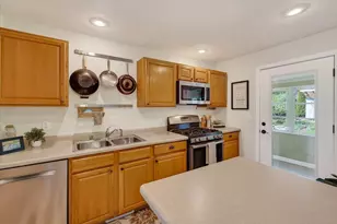 492 Hilton Dr, Madison, WI 53711 - Photo 17