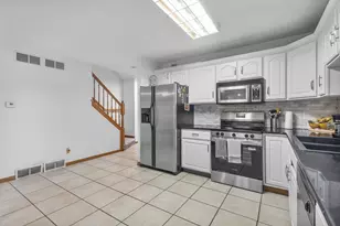1086 Stonewood Crossing, Sun Prairie, WI 53590 - Photo 5